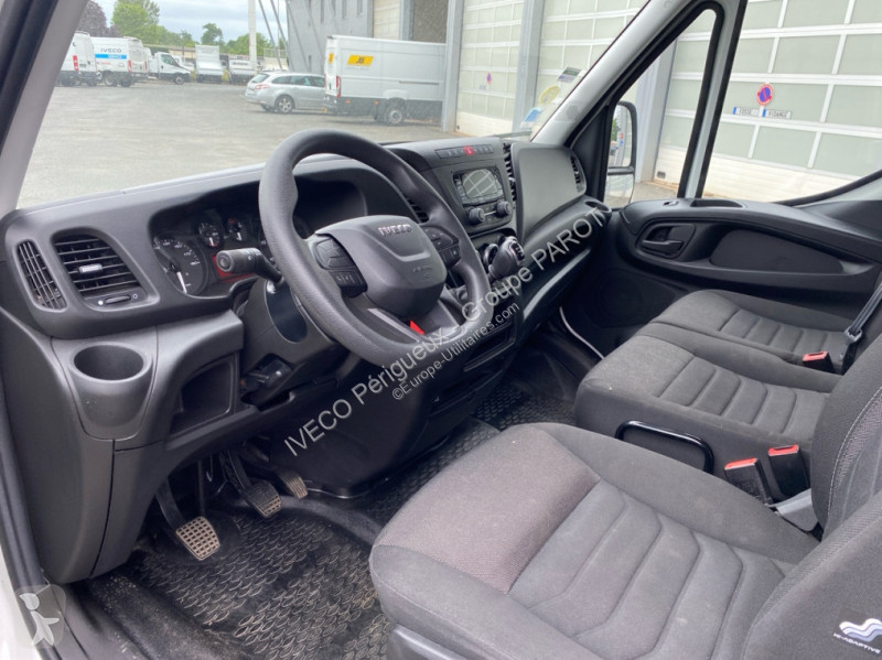 Veicolo commerciale Iveco 35C16 empattement 4100
