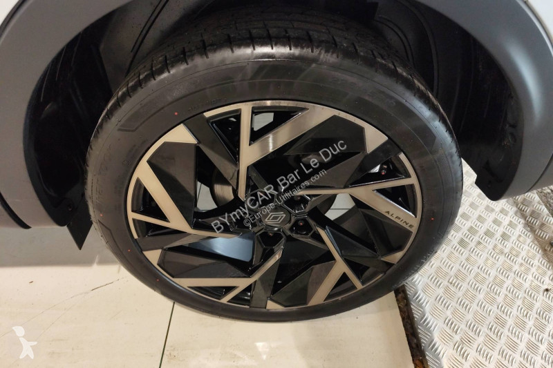 Autoutilitară Renault Arkana E-Tech 145 - 23