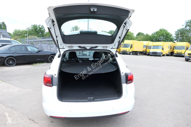 Veículo utilitário Opel Astra K 1.4 Turbo CNG...
