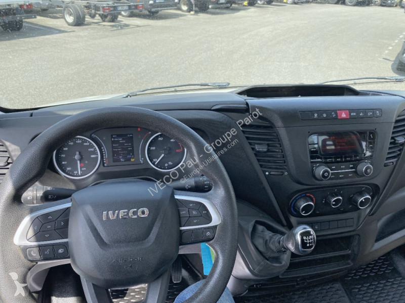 Veicolo commerciale Iveco 35C14 empattement...