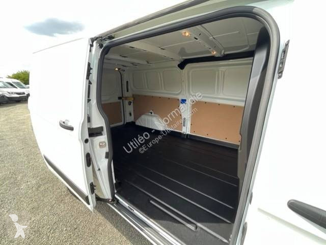 Véhicule utilitaire Ford
