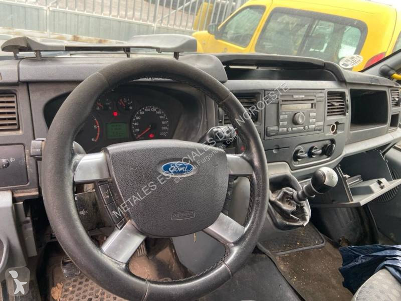 Véhicule utilitaire Ford