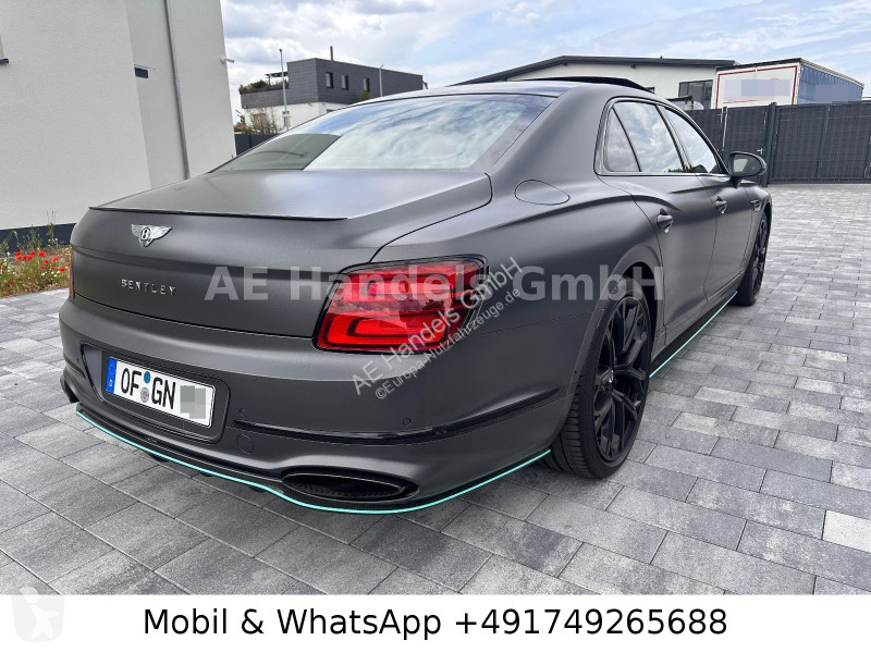 Samochód dostawczy Bentley Flying Spur Speed...