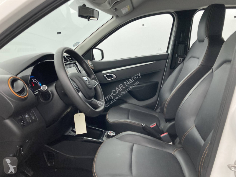 Veículo utilitário Dacia Spring Achat Intégral
