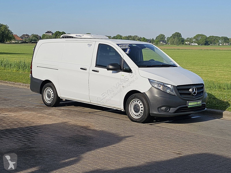 Veicolo commerciale Mercedes 114 Lang Koeler...