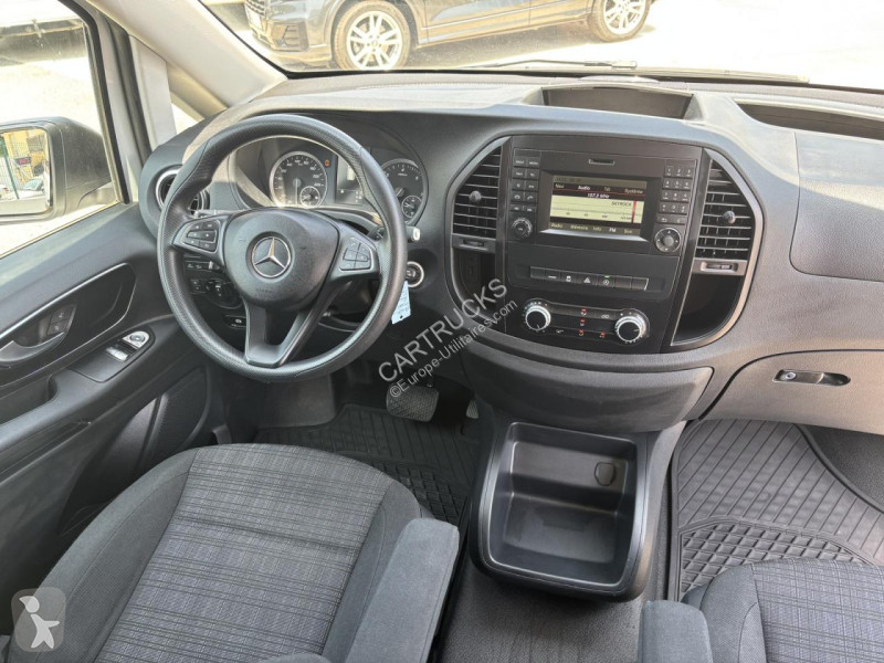 Véhicule utilitaire Mercedes VITO