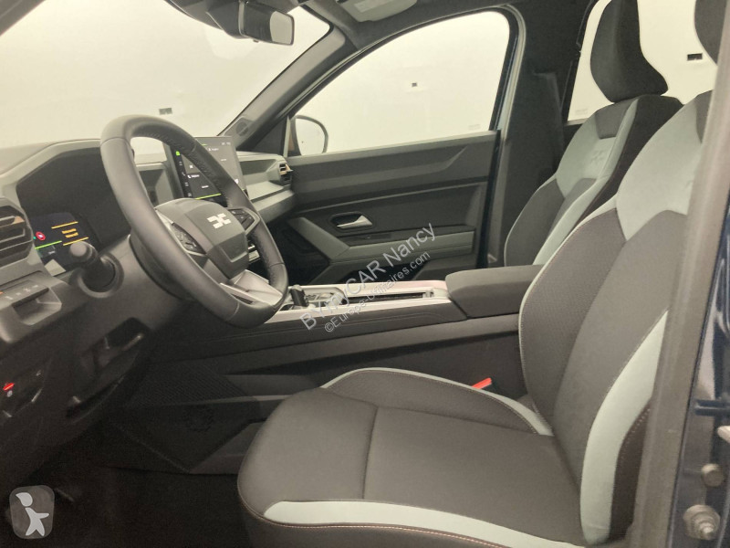Užitkové vozidlo Dacia Bigster Hybrid 155