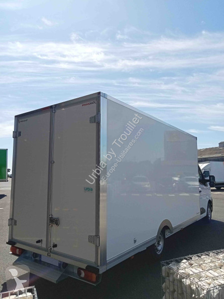 Véhicule utilitaire Renault 25M3 150 CV FOURGON...