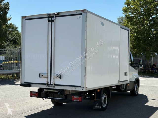 Véhicule utilitaire Iveco...