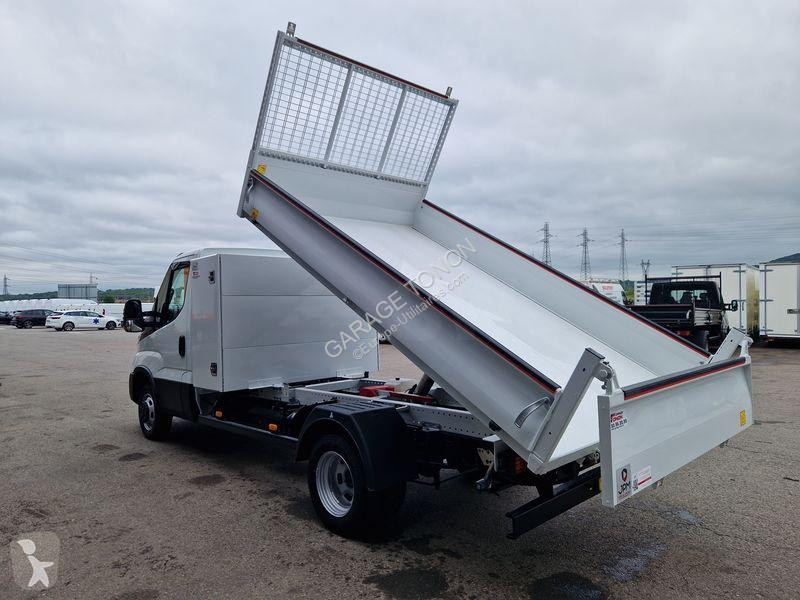 Véhicule utilitaire Iveco 35C16