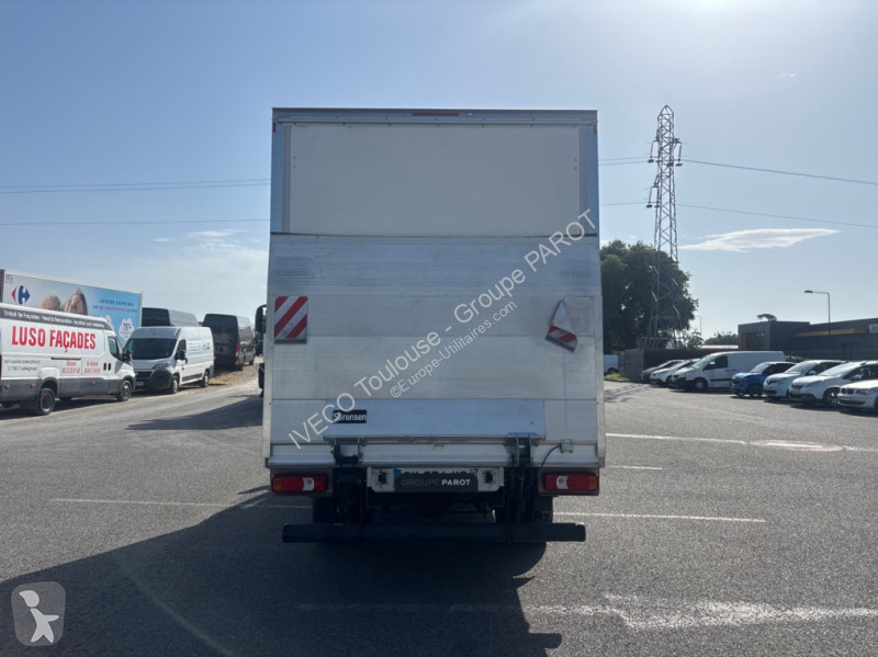 Véhicule utilitaire Iveco 35C16H3.0 empattement...