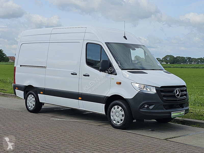 Bedrijfswagen Mercedes 317 L2H2 Navi Mbux