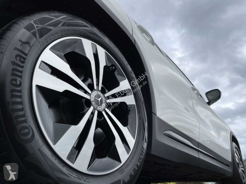 Autoutilitară Mercedes GLA  4M 8G Progressive...