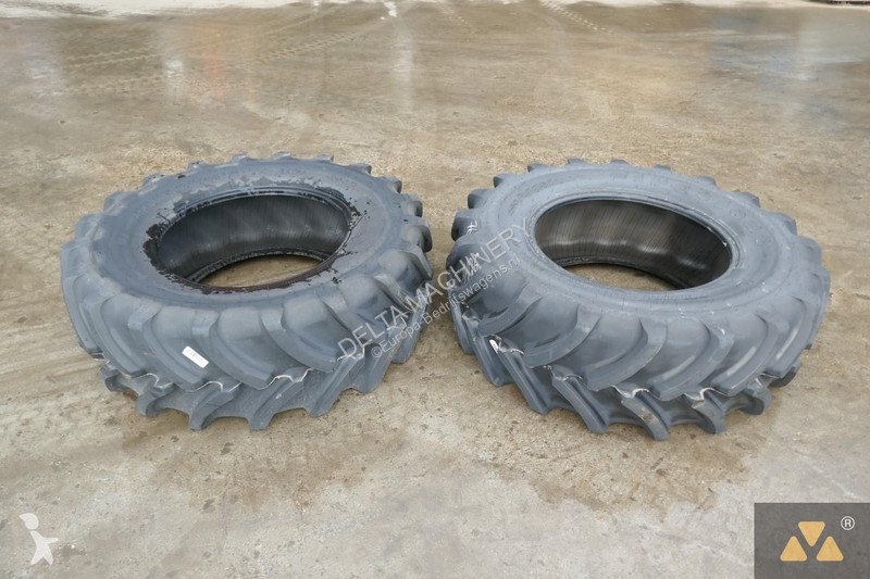 Véhicule utilitaire  480/70R30