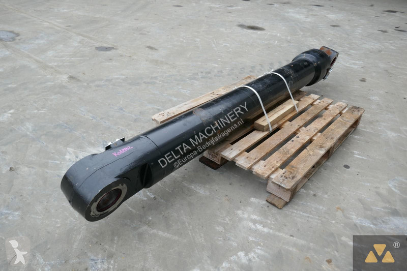 Autoutilitară Caterpillar 370-6692