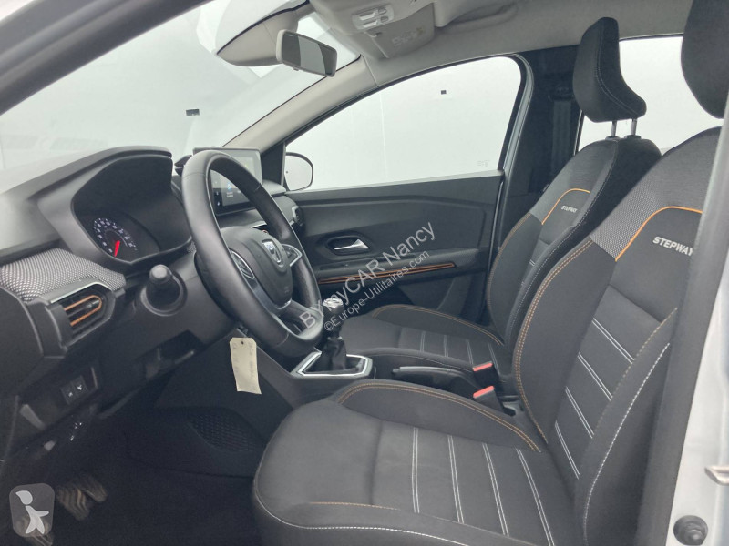 Veículo utilitário Dacia Sandero ECO-G 100