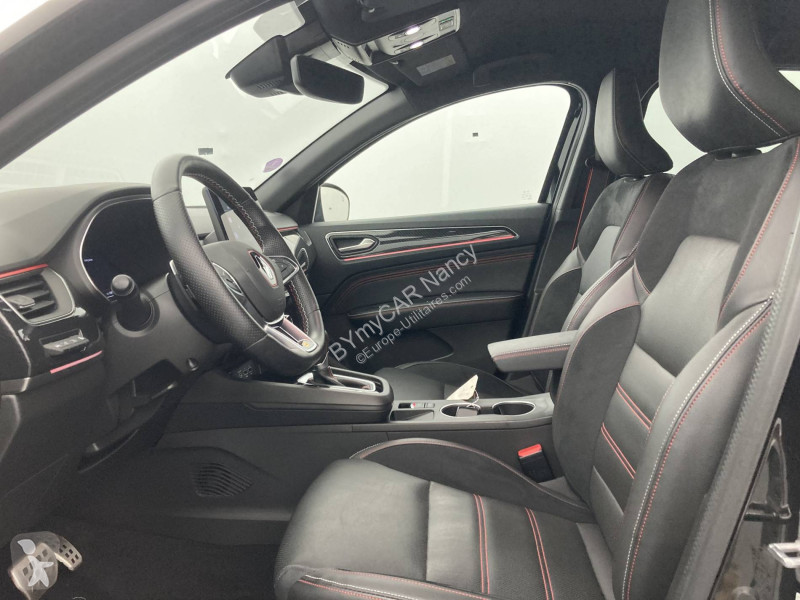 Autoutilitară Renault Arkana mild hybrid 140...