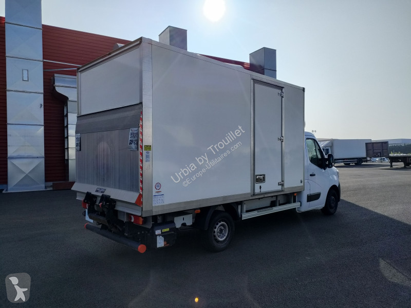 Véhicule utilitaire Renault 20M3 145 CV HAYON...