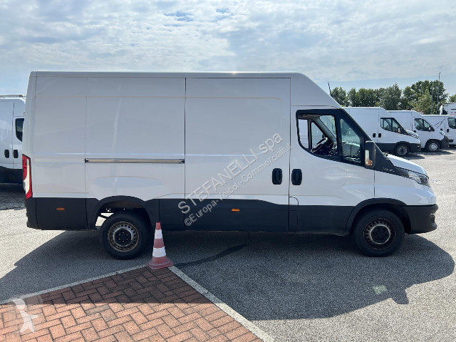 Veicolo commerciale Iveco DAILY 35S14 V