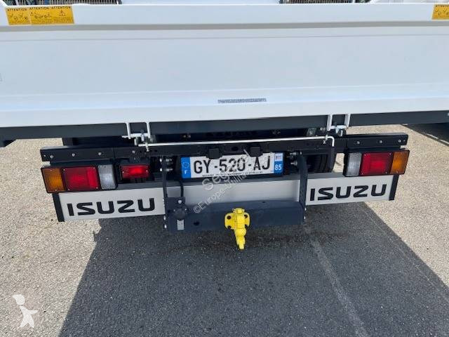 Véhicule utilitaire Isuzu