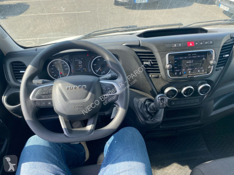 Furgoneta Iveco 35C16H3.0 empattement 4100