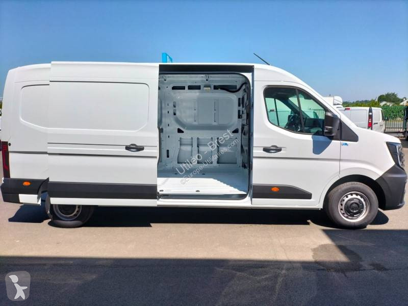 Véhicule utilitaire Nissan
