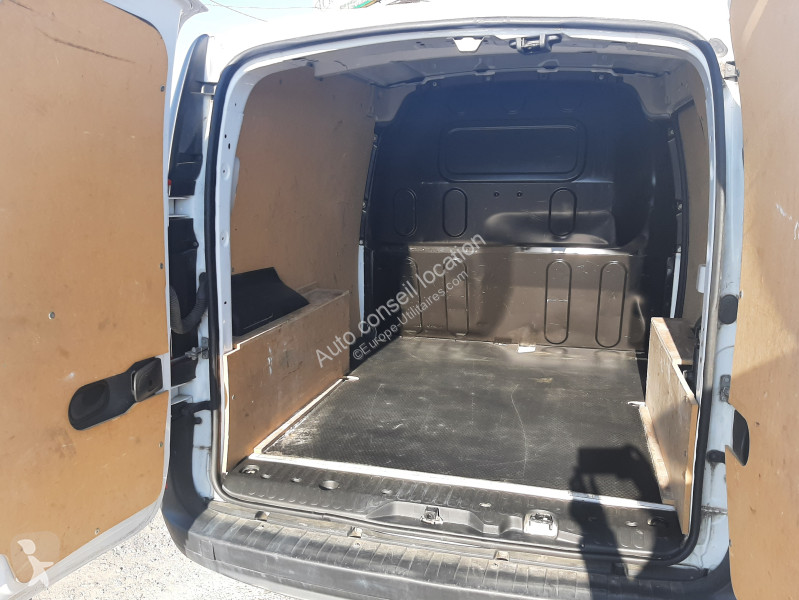 Véhicule utilitaire Renault L1 1.5 DCI 90 GD...
