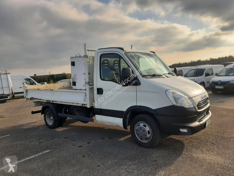 Autoutilitară Iveco BENNE + COFFRE 35 C 13