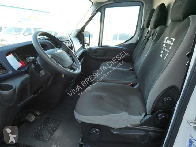 Veículo utilitário Iveco DAILY