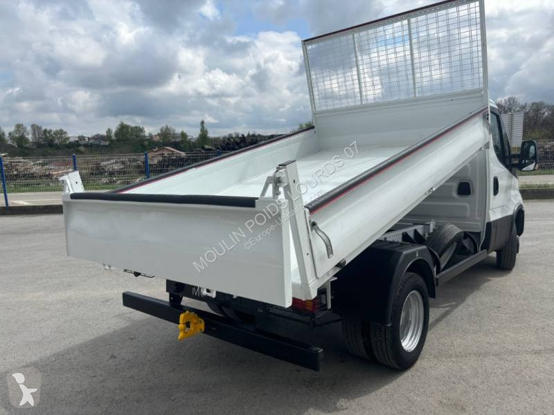 Véhicule utilitaire Iveco