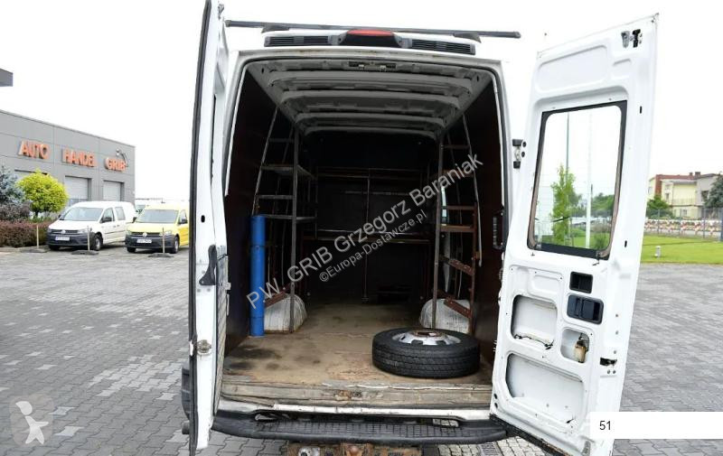 Véhicule utilitaire Iveco 35C15 Blaszak L4H2...