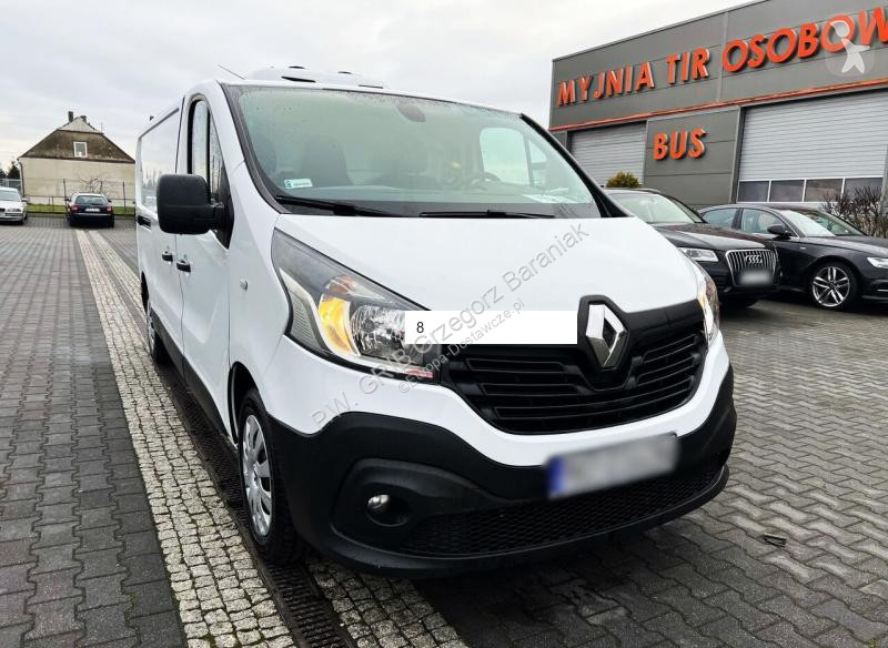 عربة نفعية Renault Traffic Furgon Cooler...