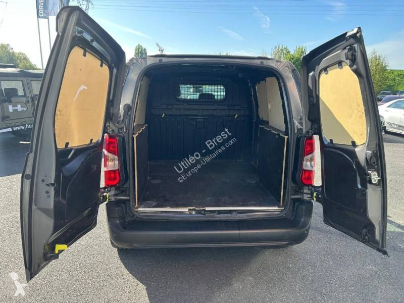 Véhicule utilitaire Toyota