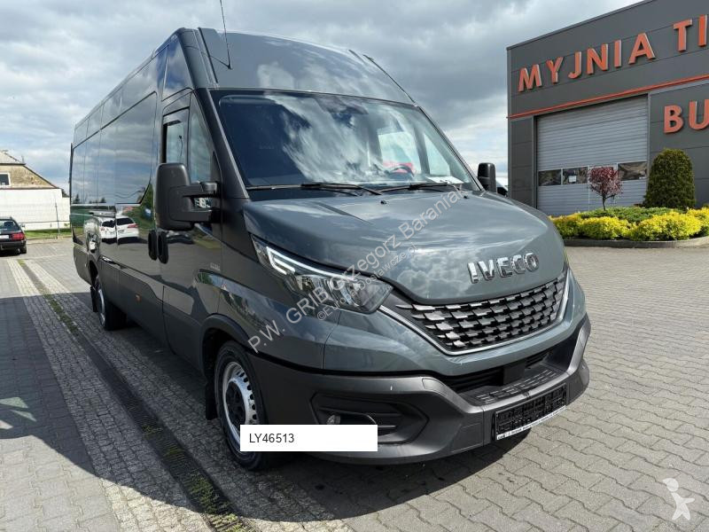 Furgoneta Iveco 35S18