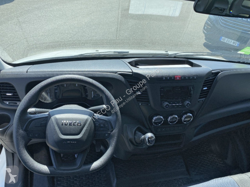 Véhicule utilitaire Iveco 35C16 Empattement 4100