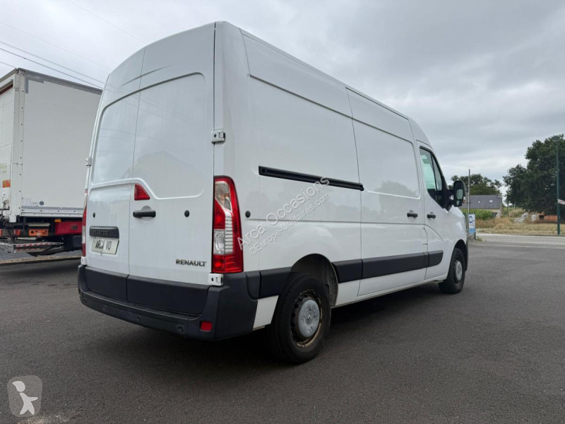Véhicule utilitaire Renault FOURGON FGN TRAC...