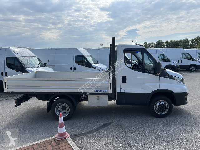 Véhicule utilitaire Iveco DAILY 35C14H CASSONE