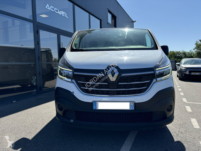 Véhicule utilitaire Renault 1.6 BluedCi 95ch...