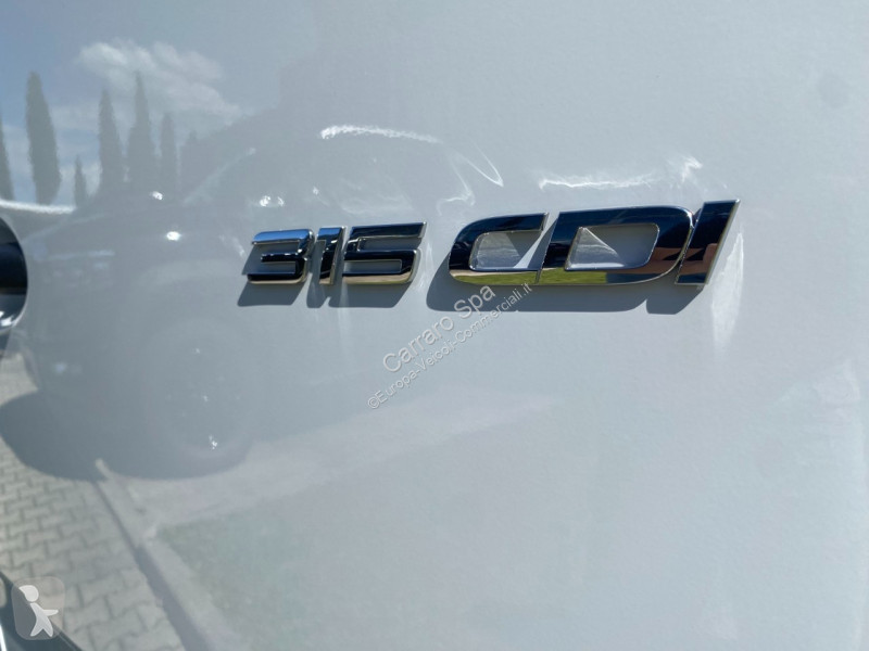 Veicolo commerciale Mercedes Furgone Traz. Post