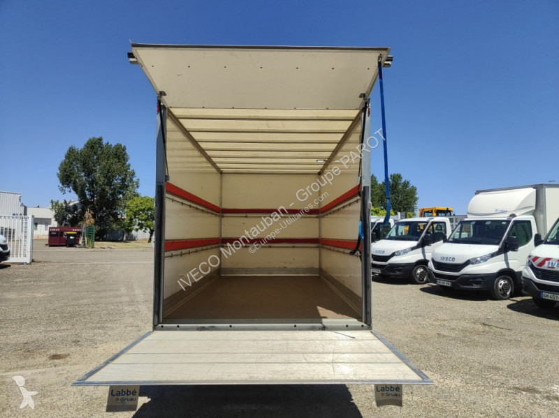 Veicolo commerciale Iveco 35C16H3.0 Empattement...