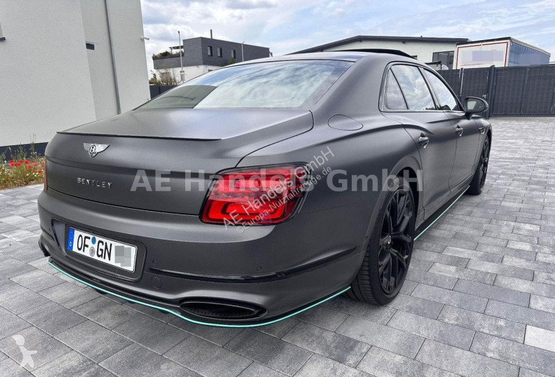 Veicolo commerciale Bentley Flying Spur