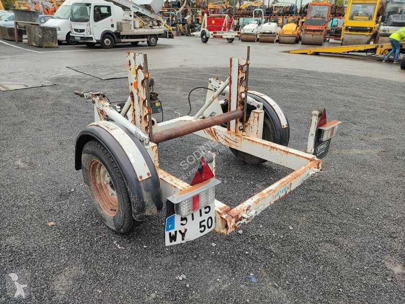 Véhicule utilitaire   PORTE TOURET