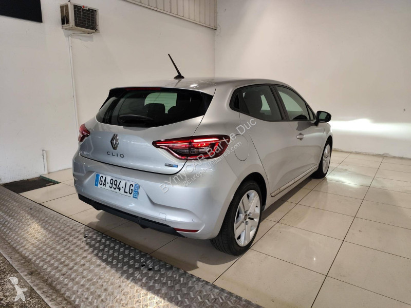 Užitkové vozidlo Renault Clio E-Tech 140