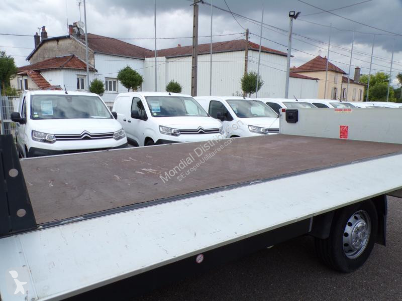 Véhicule utilitaire Peugeot
