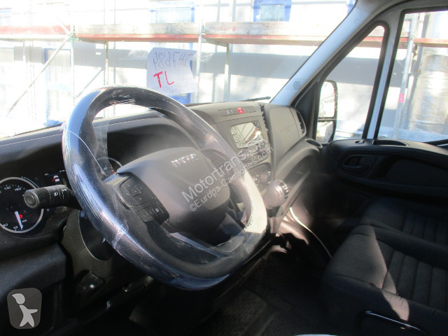 Véhicule utilitaire Iveco Daily 35C16H