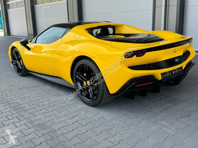 Samochód dostawczy Ferrari 296 GTB Coupe