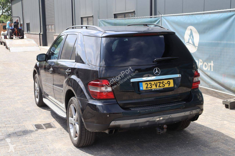 Véhicule utilitaire Mercedes 4 MATIC M-Klasse