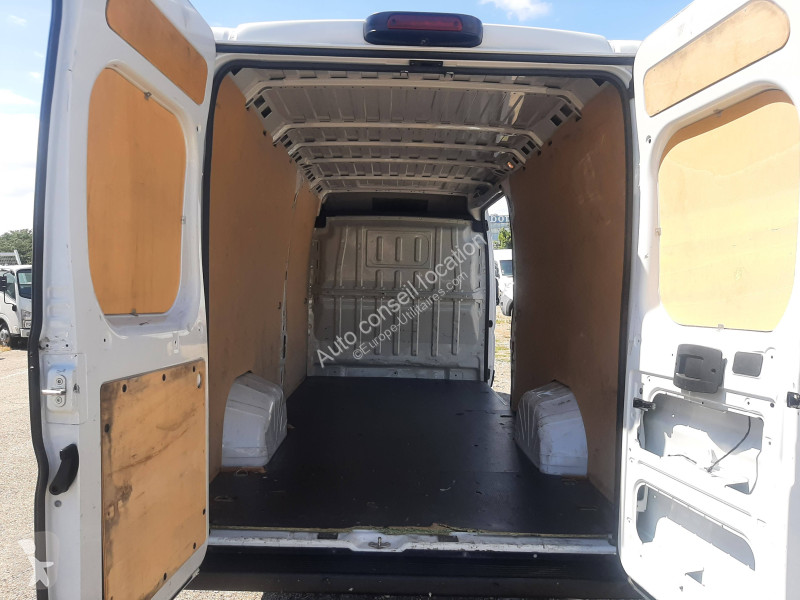 Véhicule utilitaire Fiat L4 H2 2.3 MTJ 140 PACK...
