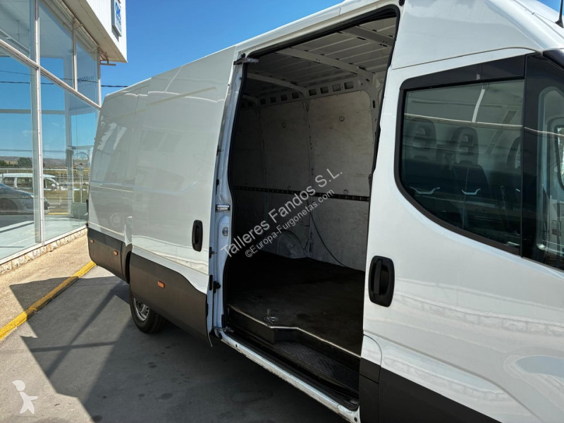Furgoneta Iveco  35S14 16m3