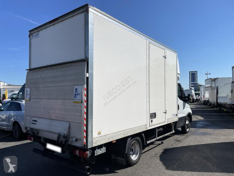 Véhicule utilitaire Iveco CCb 35C16 Moteur 3L00...